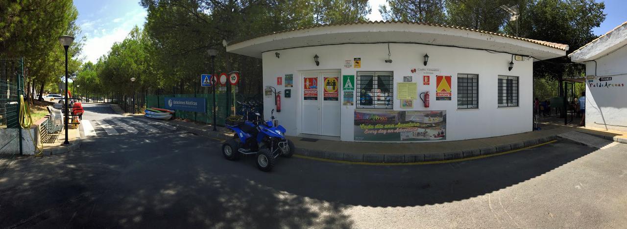 Camping Valdearenas Iznájar Kültér fotó